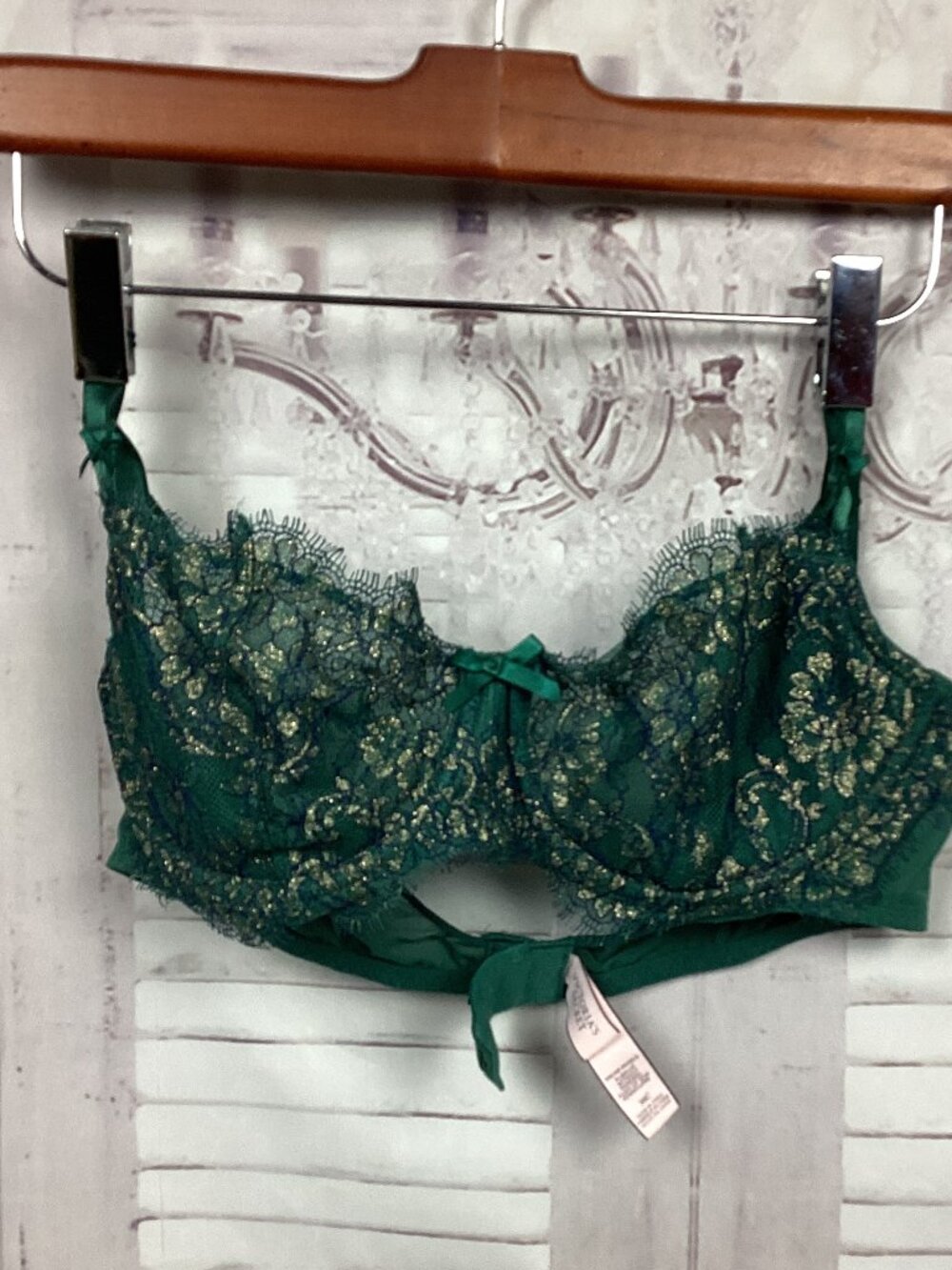 Victoria's Secret Bra Green Lace Dream Angels Push Up without Padding 36C